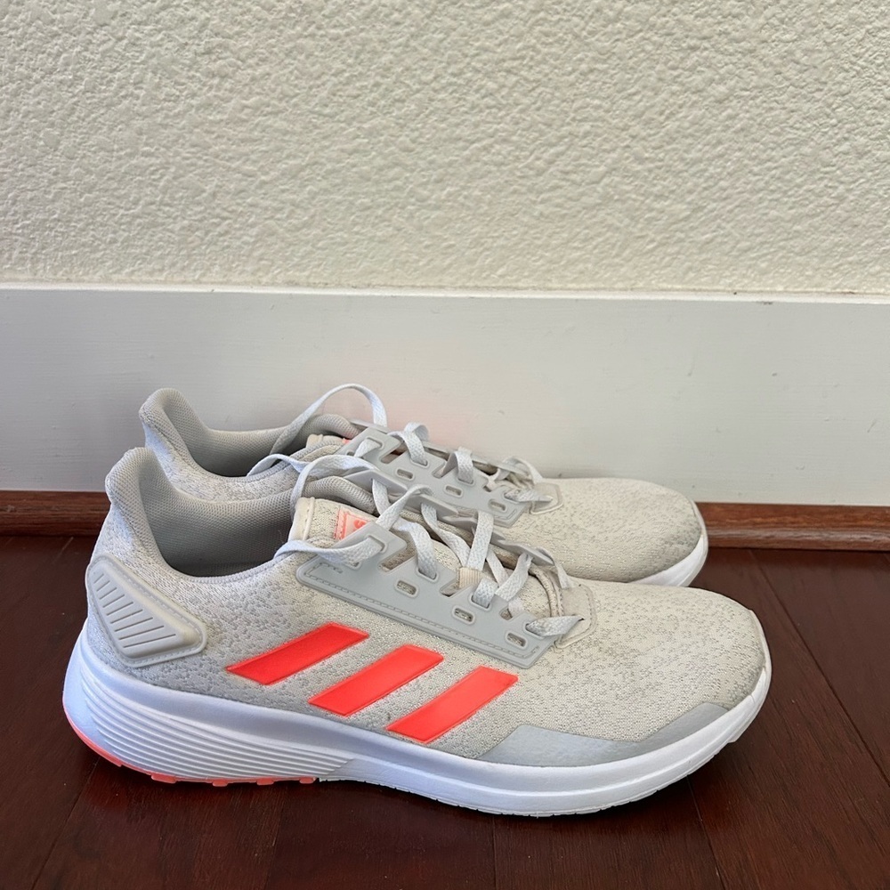 ADIDAS
DURAMO 9
sneakers for women
AUTHENTIC
US size 8.5 light grey pink strips - Picture 6 of 12